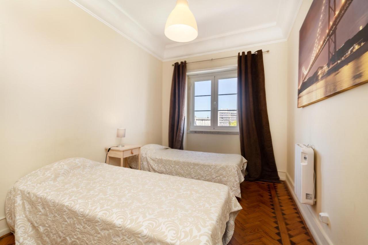 Apartamentos Lux Dinastia Lisboa Екстериор снимка