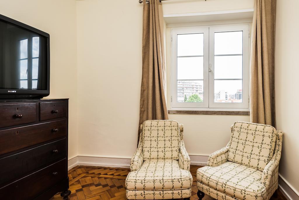 Apartamentos Lux Dinastia Lisboa Екстериор снимка