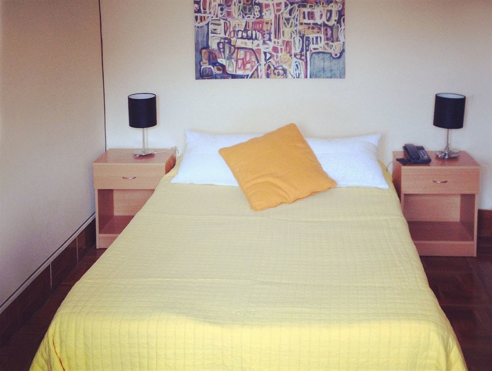 Apartamentos Lux Dinastia Lisboa Екстериор снимка